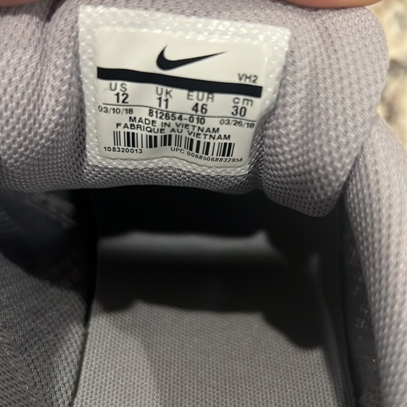 Nike NWT - men’s shoes size 12 gray - Picture 5 of 6